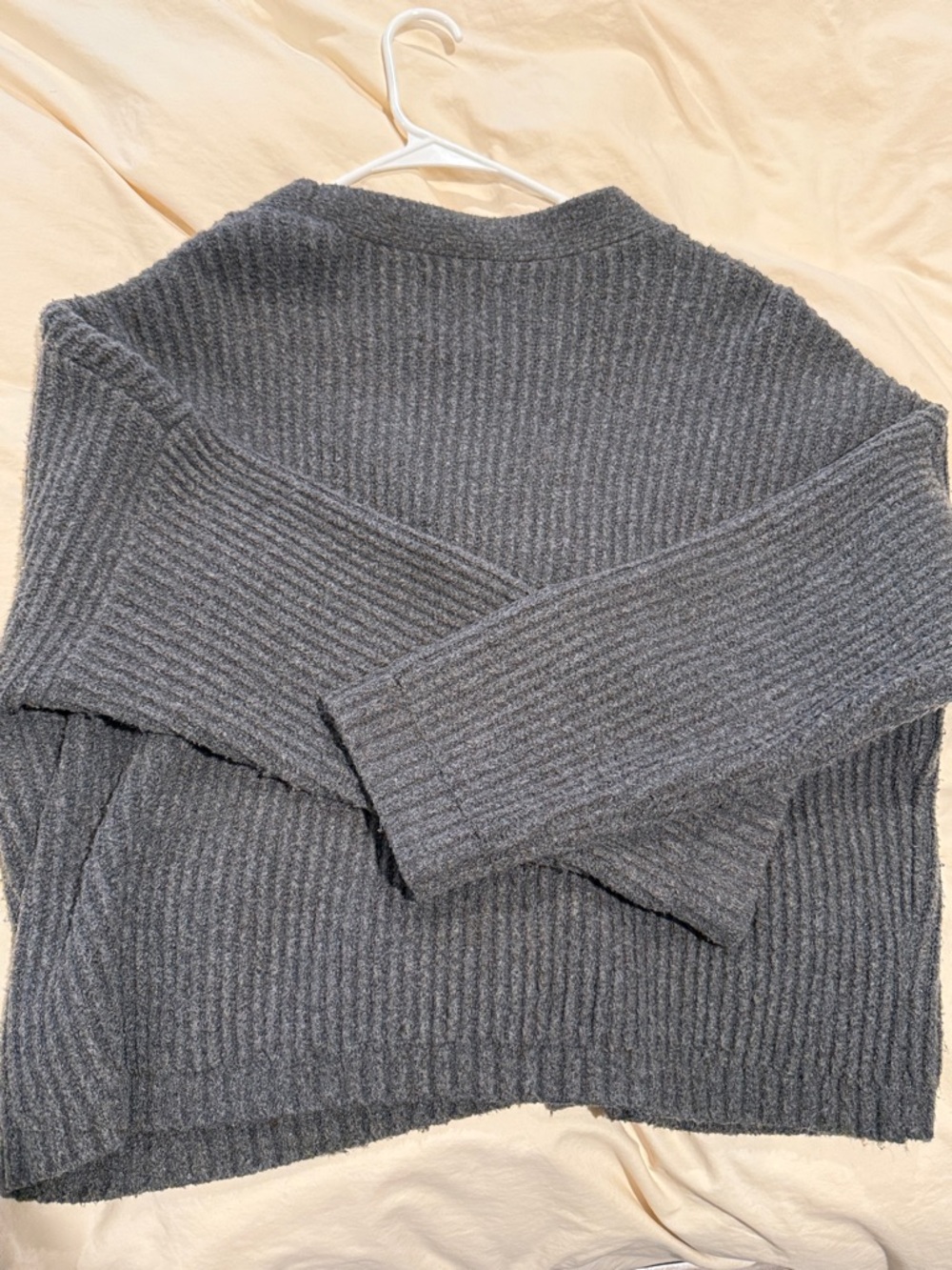 A&F Gray Ribbed Short Chunky Cardigan - Picture 10 of 10
